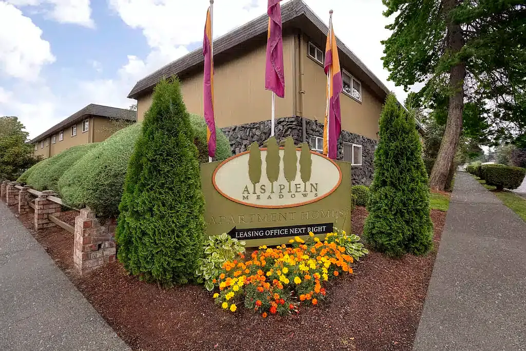 Aspen Meadows — Photo 1