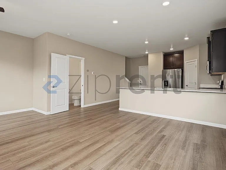 7105 NE 154th Ave — Photo 6