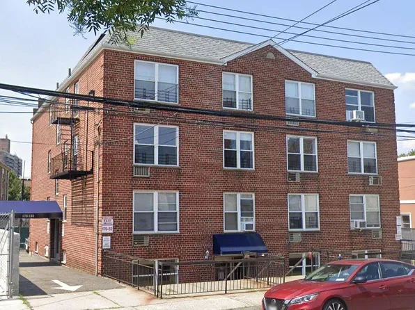 176 28th Ave, Brooklyn, NY 11214