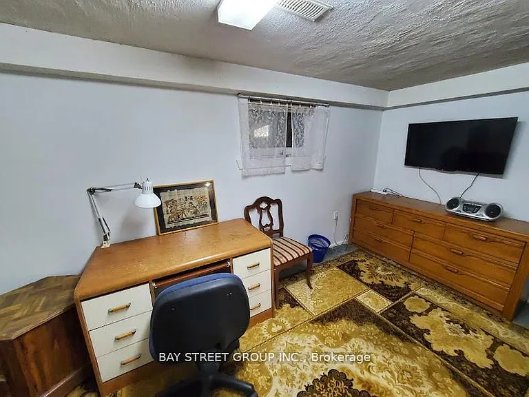73 Regatta Cres #LOWER — Photo 4