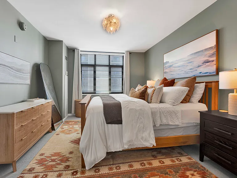 630 N State St #2208 — Photo 23