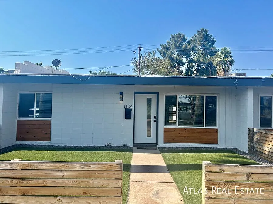 2 bed 1.5 bath in Central Phoenix — Photo 2