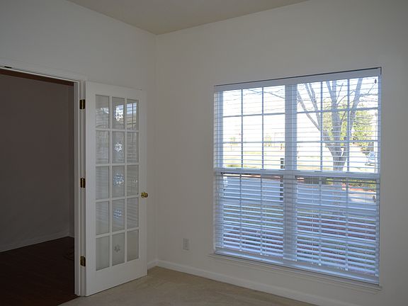 2nd image of 1918 Munn Cir