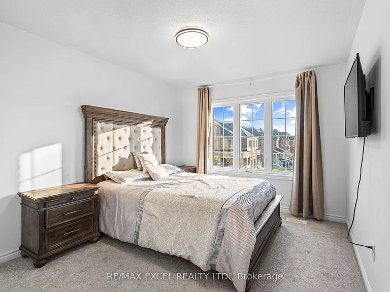 37 Macpherson St — Photo 32