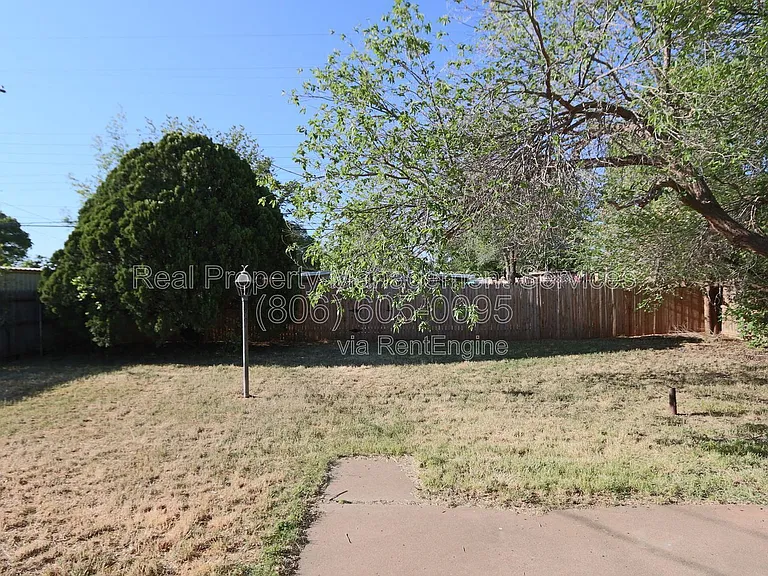 2707 63rd St — Photo 11