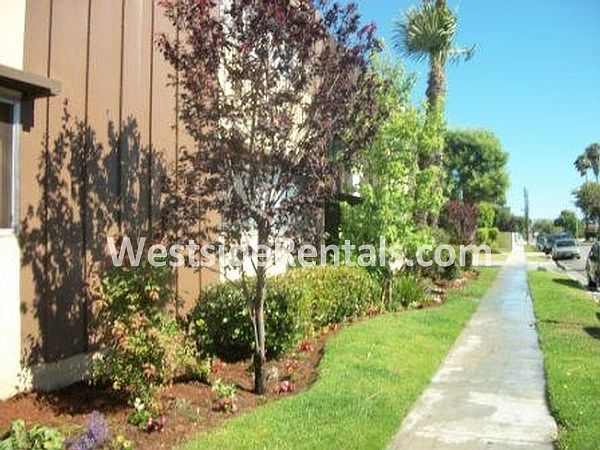 1st image of 14608 Yukon Ave APT 21