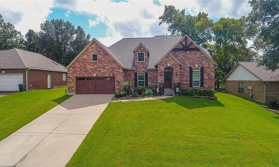 1st image of 475 Cherry Hills Dr