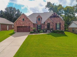 475 Cherry Hills Dr, Huntsville, TX 77340
