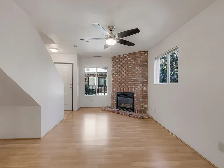 406 Nord Ave — Photo 3