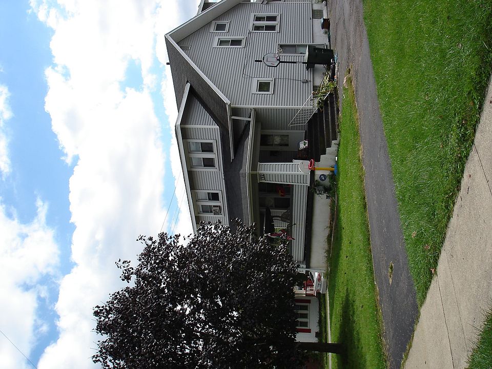1st image of 132 Redwood Ave