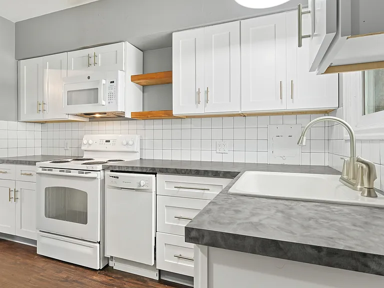 5130 N Williams Ave #5 — Photo 2