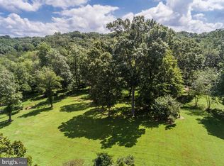 661 Mine Ridge Rd, Great Falls, VA 22066