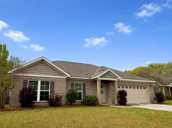 107 Erie Dr, Dothan, AL 36301