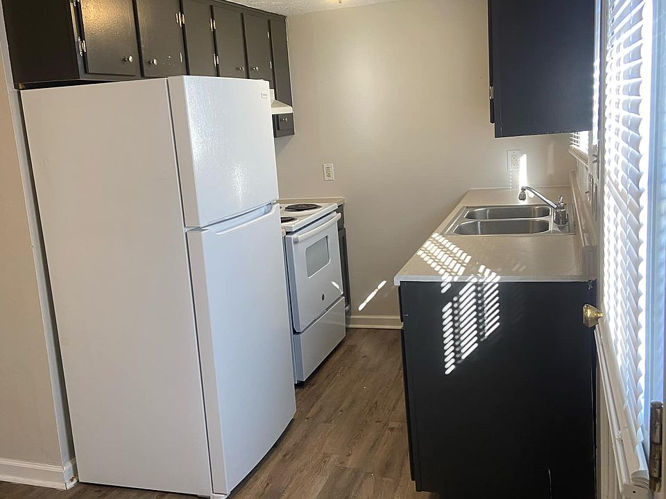 1st image of 974 Villa Dr #2