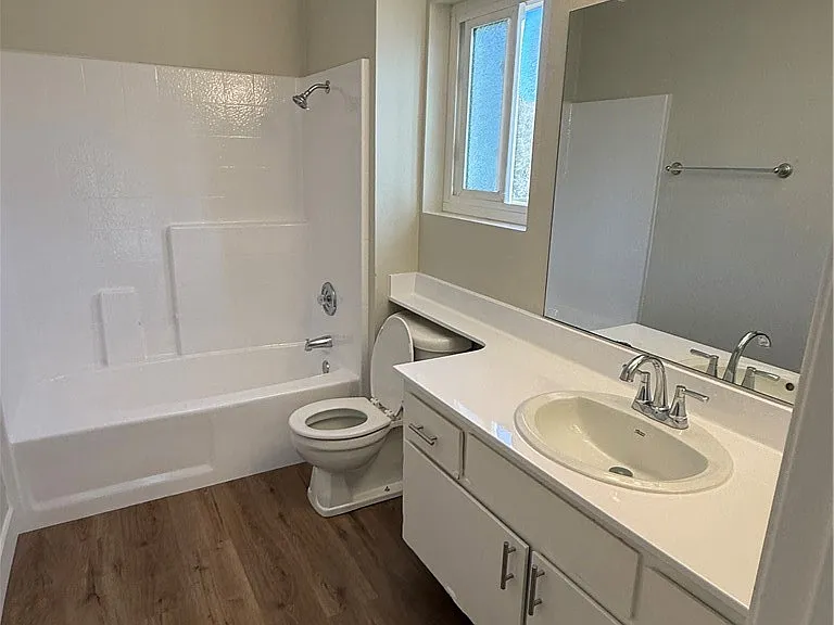 22166 Woodcreek Ln — Photo 12