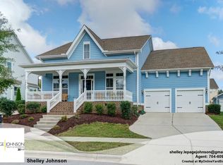 12515 Robert Walker Dr, Davidson, NC 28036