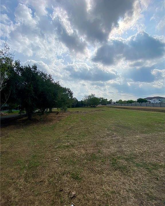1st image of 24243 Russell Ln