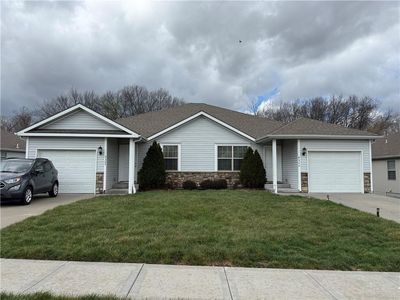 9324-9326 N Robinhood Ave, Kansas City, MO, 64154