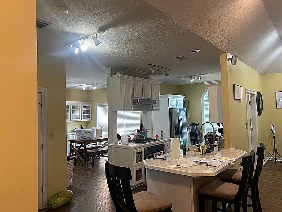 3rd image of 507 Dampier Dr