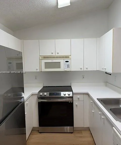 5580 NW 61st St #627 — Photo 13