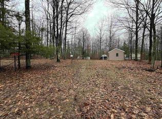 N18364 Little Bear Rd, Pembine, WI 54156