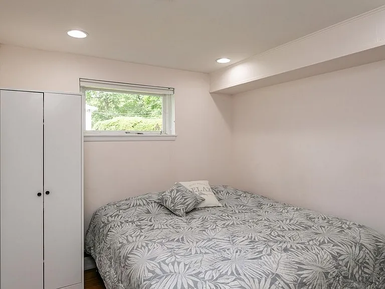 2 Monument Pl — Photo 17