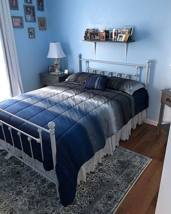 Upstairs bedroom 2