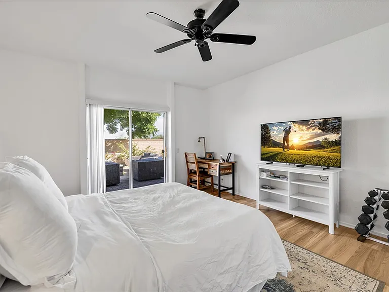 48137 Vista Cielo — Photo 16