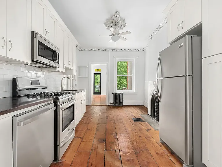 441 Union St #2 — Photo 4