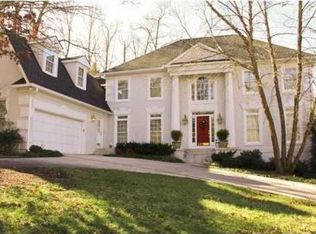 1 Chamblee Ct, Signal Mountain, TN 37377