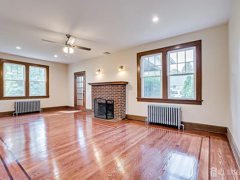 338 Buckelew Ave — Photo 3
