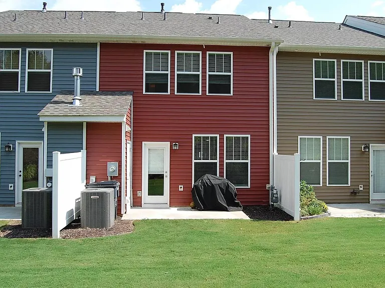 415 Hague Dr — Photo 22