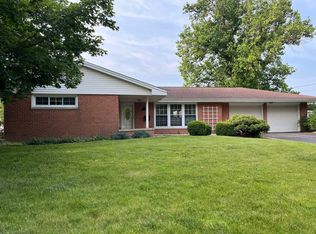 6 W Concord Dr, Lexington, IL 61753