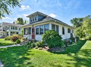 352 Moseley St, Elgin, IL 60123