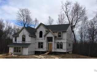 369 Kent Way, White Lake, MI 48383