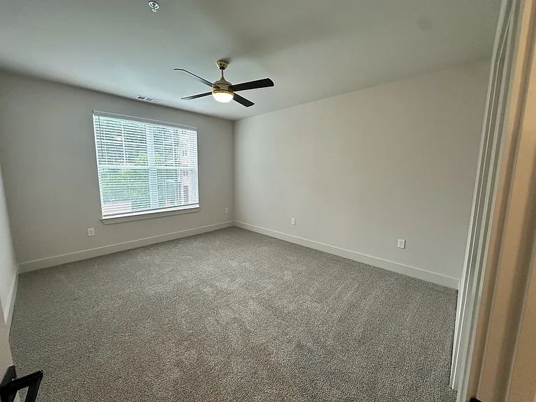 District on the Etowah Apartments — Photo 863