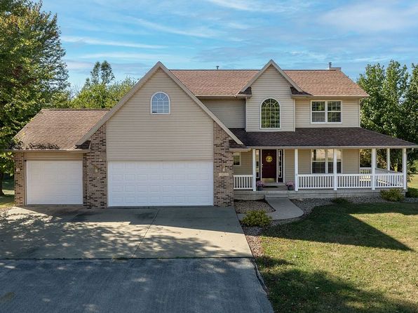 1411 Deer Woods Dr NE