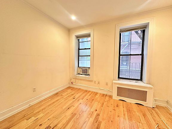 3rd image of 414 E 74th St #1Z