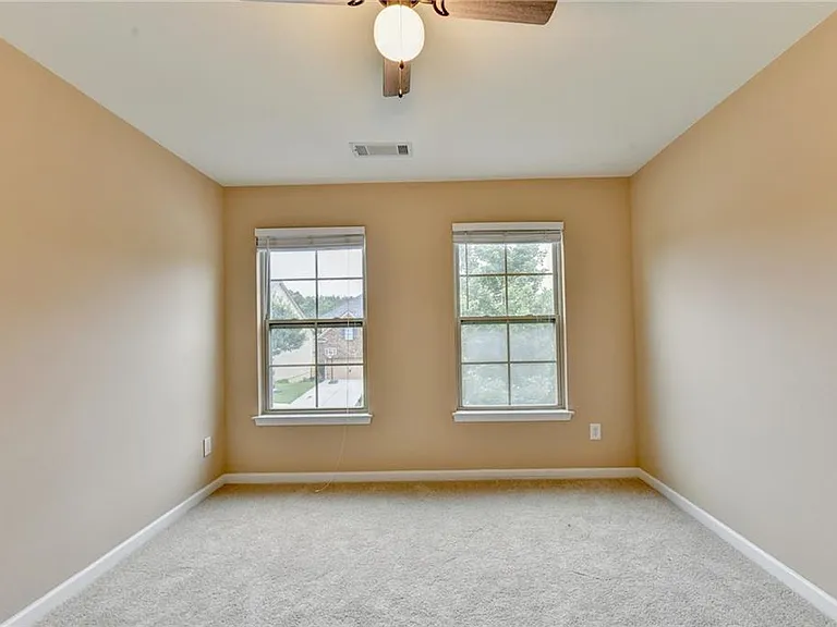 4228 Woods Creek Ln — Photo 49