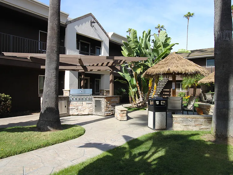 800 N Mollison Ave N #35 — Photo 11