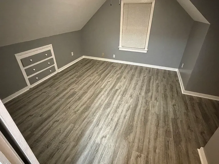 211 S Lafayette St — Photo 14