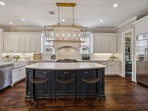 7215 Blandford Ln, Houston, TX 77055