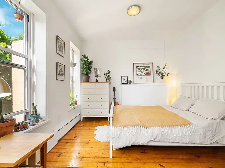 464 Macon St #2 — Photo 6