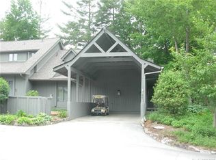 96 Fairway Villas Dr, Sapphire, NC 28774