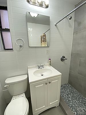 5th image of 156 E 117th St APT 3E