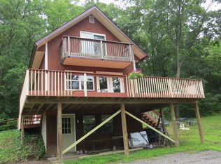 83 Spruce Ln, Boyertown, PA 19512