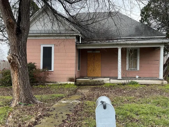 620 Washburn St, Taylor, TX 76574