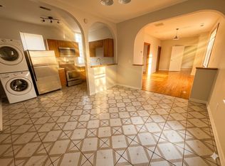 1821 W 19th St #1-R, Chicago, IL 60608