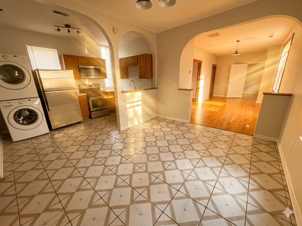 1821 W 19th St #1-R, Chicago, IL 60608