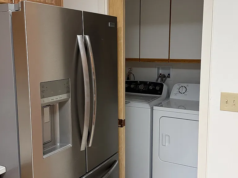 Chelsea Condos — Photo 15